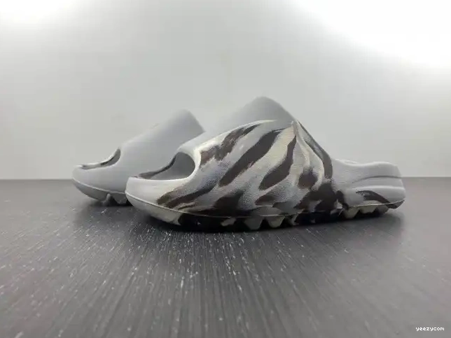Adidas GZ5553 Slide Yeezy 0612